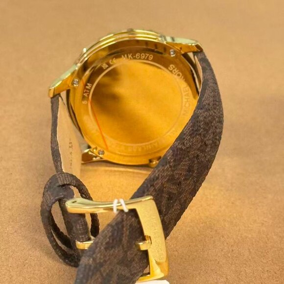 Michael Kors MK6979 Oversized Runway Dive Pavé Gold-Tone and Logo Watch - Picture 3 of 5